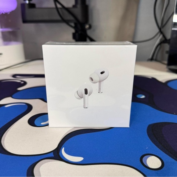 Apple AirPods Pro in White